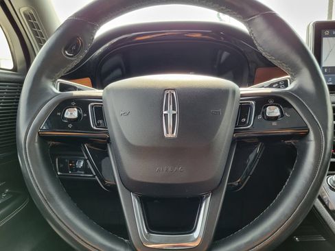 Used 2022 Lincoln Corsair Reserve AWD/4WD image 12