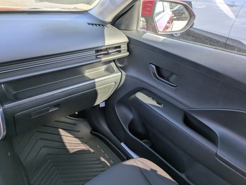 New 2026 Hyundai Kona SE image 17