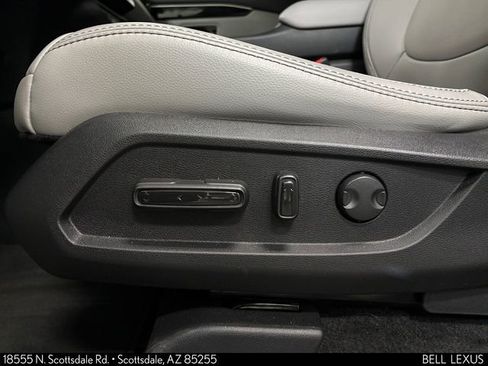 Used 2024 Honda Pilot Touring image 12