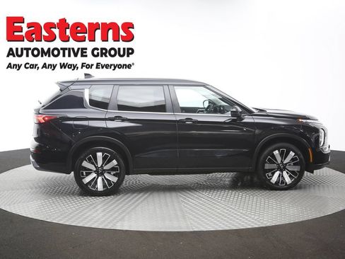 Used 2025 Mitsubishi Outlander SE AWD/4WD image 45