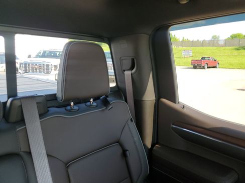 Used 2023 GMC Sierra 1500 Denali w/ Denali Reserve Package AWD/4WD image 15