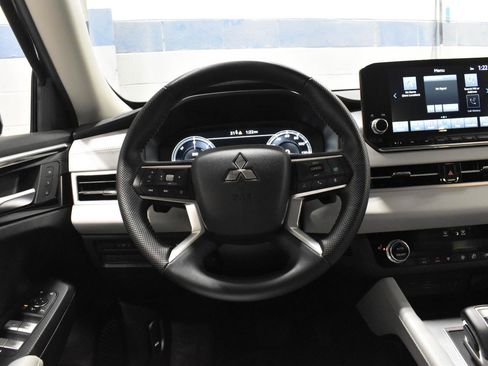 Used 2023 Mitsubishi Outlander SEL image 7