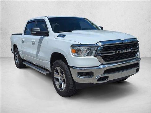 Used 2022 RAM 1500 Big Horn AWD/4WD image 3