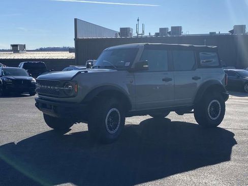 Certified 2022 Ford Bronco Badlands w/ Sasquatch Package image 8
