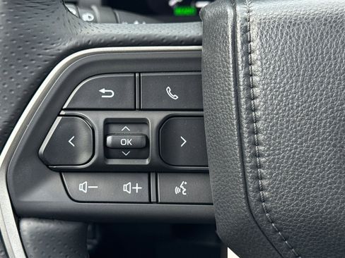 Certified 2025 Toyota 4Runner Limited image 32