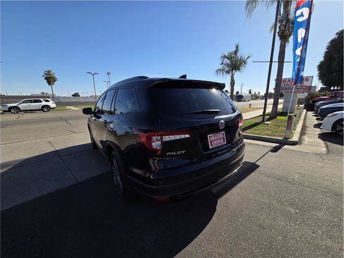 Used 2022 Honda Pilot Sport image 7
