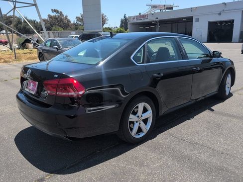 Used 2013 Volkswagen Passat 2.5 SE FWD image 3