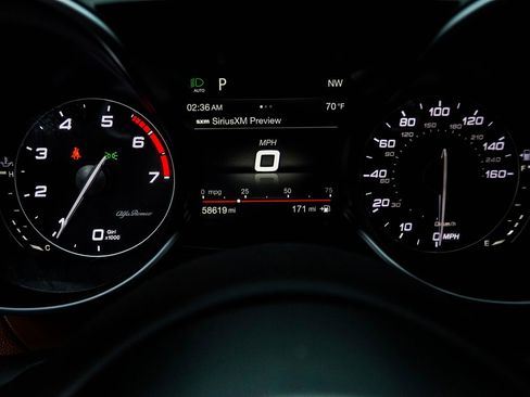 Used 2019 Alfa Romeo Giulia RWD image 28