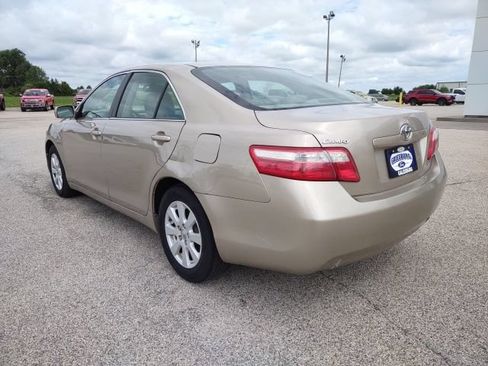 Used 2009 Toyota Camry FWD image 3
