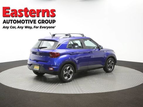 Used 2023 Hyundai Venue Limited FWD image 39