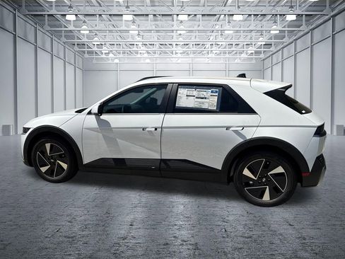 New 2026 Hyundai Ioniq 5 SE RWD image 3