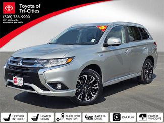 Used 2018 Mitsubishi Outlander SEL image 1