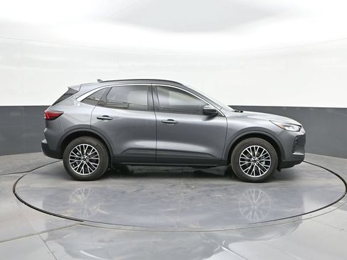 Used 2024 Ford Escape SE FWD image 24