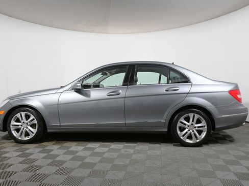 Used 2013 Mercedes-Benz C 300 4MATIC Sedan image 2