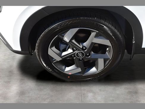 New 2026 Hyundai Venue SEL FWD image 11