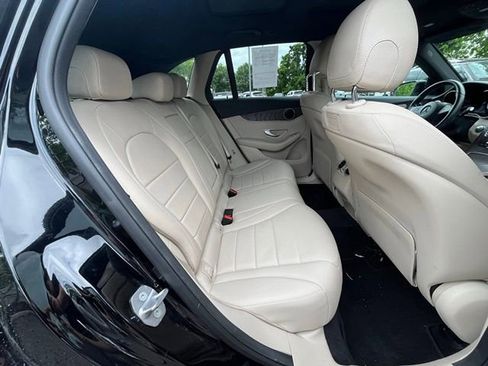 Used 2018 Mercedes-Benz GLC 300 4MATIC image 11