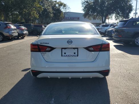 Certified 2024 Nissan Altima 2.5 S image 6