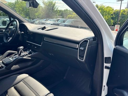 Used 2022 Porsche Cayenne Platinum Edition AWD/4WD image 10
