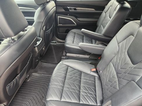 Used 2023 Kia Telluride EX X-Line image 9