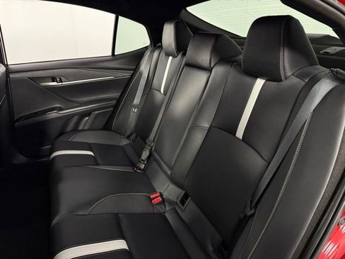 Used 2025 Toyota Camry SE image 16