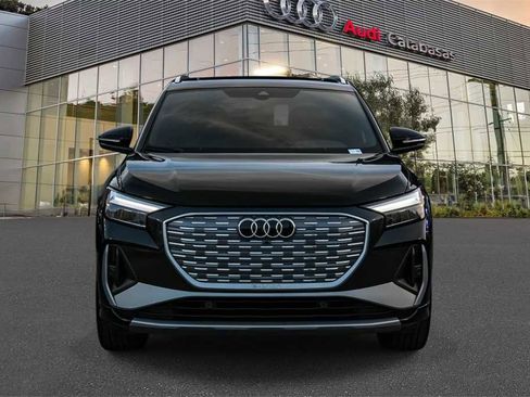 Used 2023 Audi Q4 e-tron Premium Plus image 6