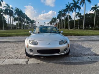 Used 2006 MAZDA MX-5 Miata Grand Touring RWD video 2