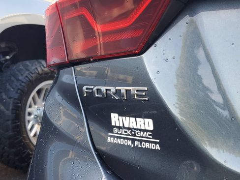 Used 2019 Kia Forte EX FWD image 7