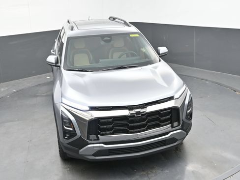 Used 2026 Chevrolet Equinox ACTIV w/ Safety and Technology Package AWD/4WD image 32