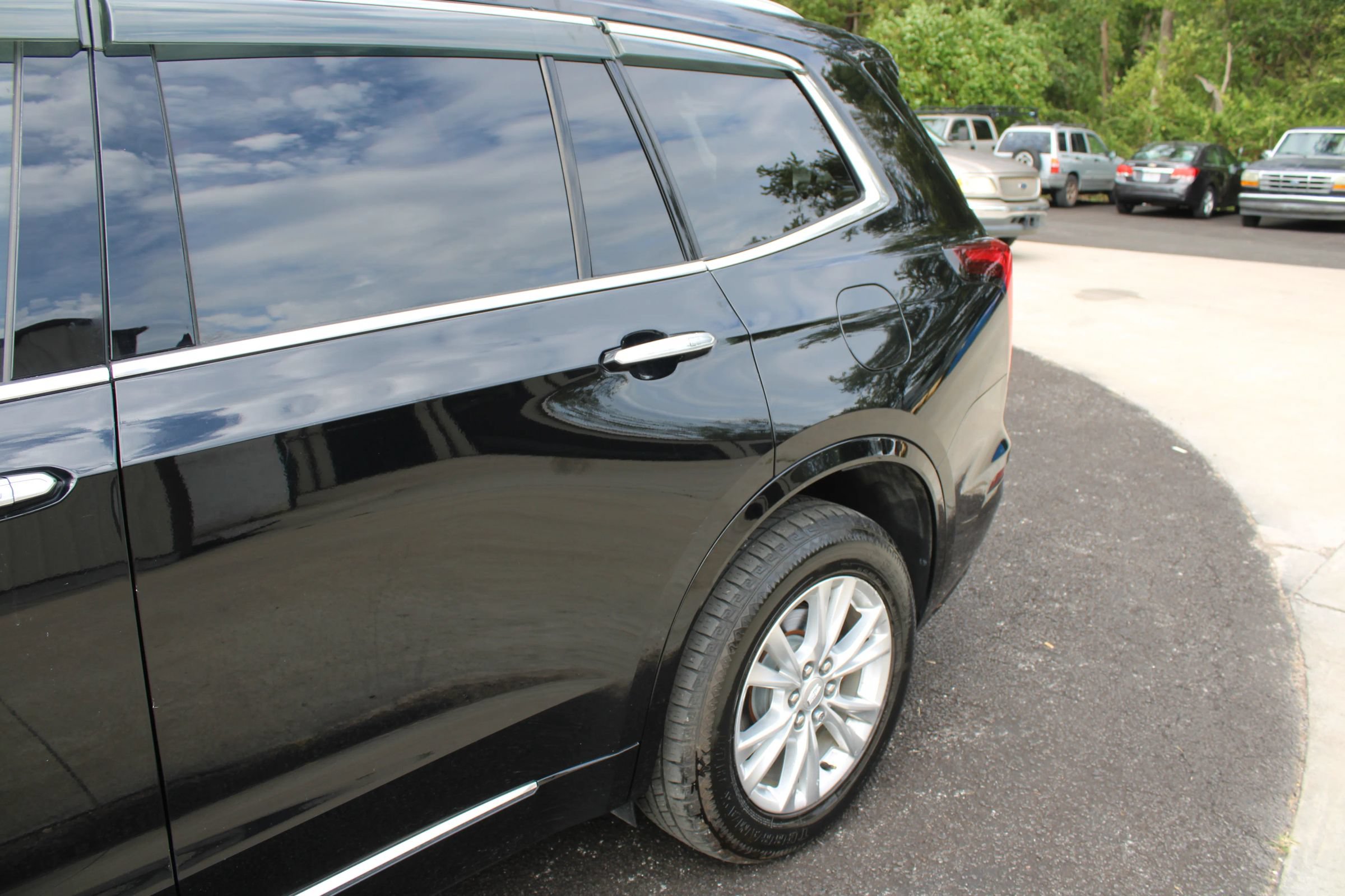Used 2021 Cadillac XT6 Luxury AWD/4WD image 4