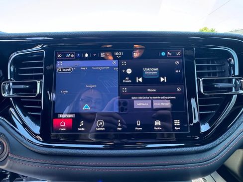 Used 2025 Dodge Durango GT AWD/4WD image 31