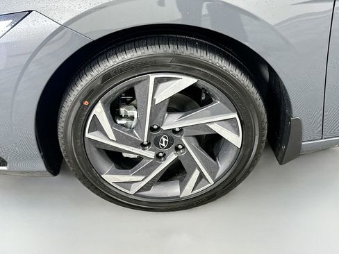 New 2026 Hyundai Elantra Limited image 22