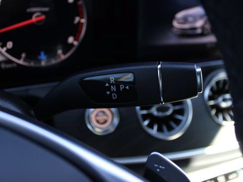 Used 2018 Mercedes-Benz E 400 4MATIC Coupe image 11