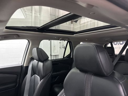 Used 2025 Honda Pilot Touring image 21