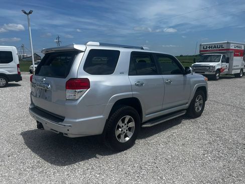 Used 2012 Toyota 4Runner SR5 RWD image 3