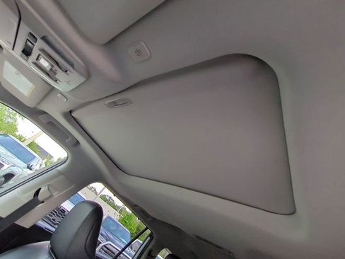 Used 2023 Toyota Highlander XLE FWD image 20