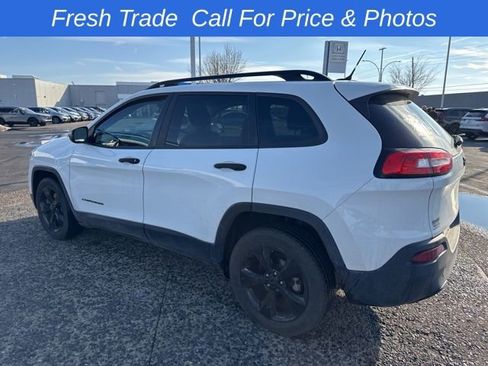Used 2016 Jeep Cherokee Sport w/ Cold Weather Group image 4