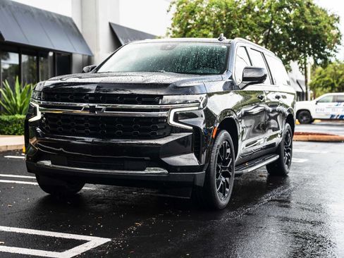Used 2023 Chevrolet Suburban LS w/ Driver Alert Package RWD image 3