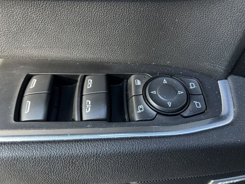 Used 2024 Chevrolet Silverado 1500 LTZ w/ LTZ Premium Package image 16