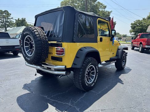 Used 2006 Jeep Wrangler X AWD/4WD image 6