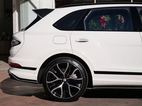New 2026 Bentley Bentayga Speed image 11