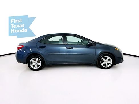 Used 2016 Toyota Corolla LE FWD image 8