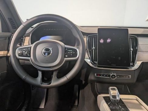 New 2026 Volvo XC90 B6 Plus w/ Protection Package Premier AWD/4WD image 13