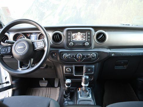 Used 2018 Jeep Wrangler Unlimited Sport AWD/4WD image 18