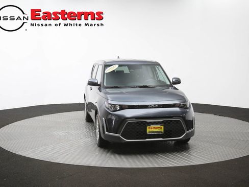 Used 2025 Kia Soul LX w/ LX Technology Package FWD image 50