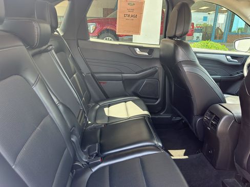 Used 2024 Ford Escape Platinum AWD/4WD image 5
