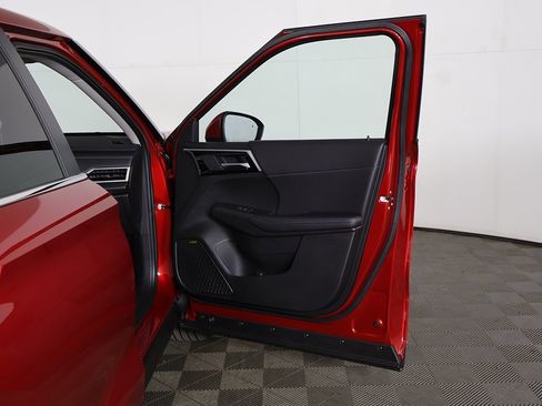 New 2025 Mitsubishi Outlander SE image 24