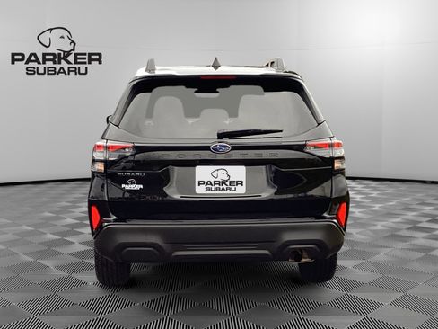 Used 2025 Subaru Forester Premium image 4