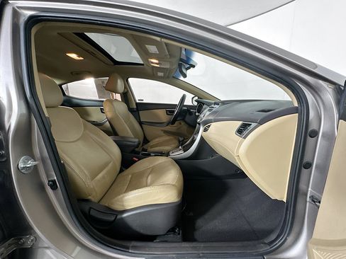 Used 2012 Hyundai Elantra Limited w/ Technology Pkg 5 FWD image 31