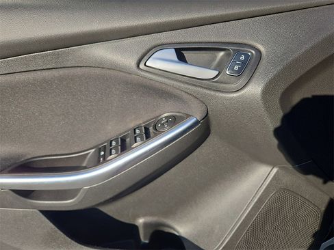 Used 2018 Ford Focus ST image 15