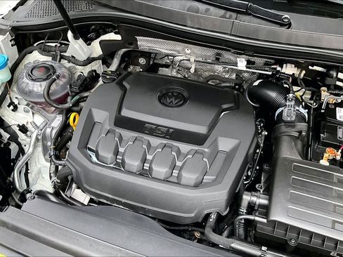 Certified 2023 Volkswagen Tiguan SE w/ Panoramic Sunroof Package image 31